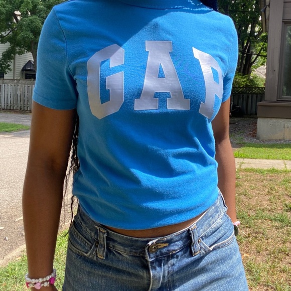 Blue Gap baby tee/graphic tee - Picture 5 of 5